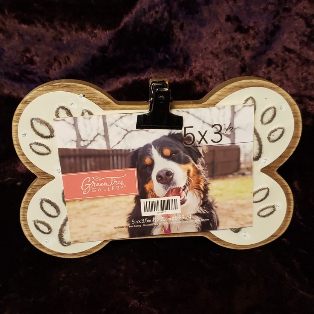 Dog bone pet frame with clip